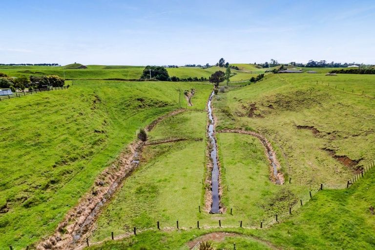 Photo of property in 182 Ohanga Road, Onaero, Urenui, 4383