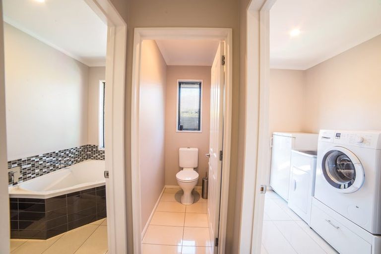 Photo of property in 3 Scarlet Lane, Redwood, Christchurch, 8051