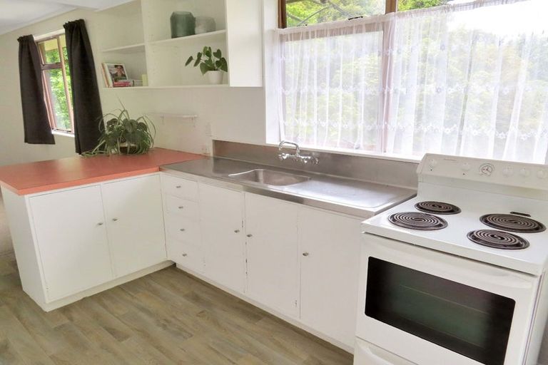 Photo of property in Recreation Reserve, 5/273 Grounsell Crescent, Belmont, Lower Hutt, 5010