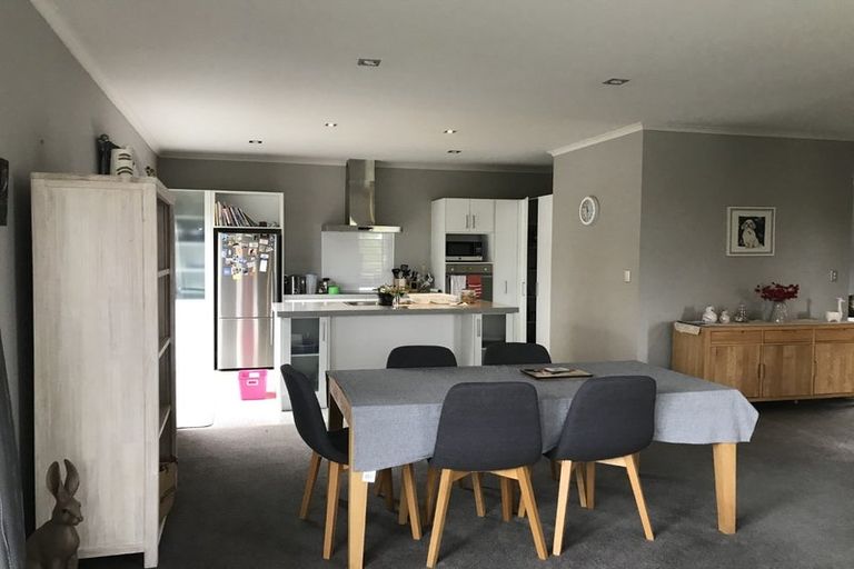 Photo of property in 12 Raddington Way, Huntington, Hamilton, 3210