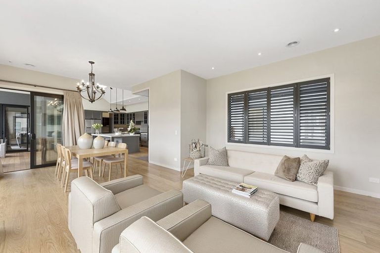 Photo of property in 4 Whare Roto Drive, Waipukurau, 4282