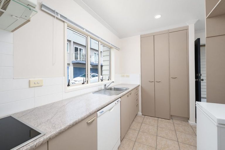 Photo of property in 1/51 Henderson Valley Road, Henderson, Auckland, 0612