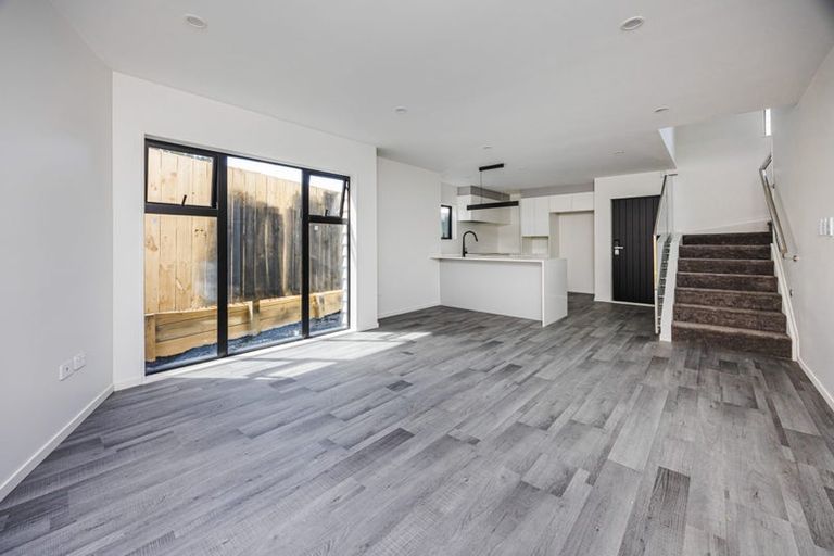 Photo of property in 16f Imrie Avenue, Mangere, Auckland, 2022