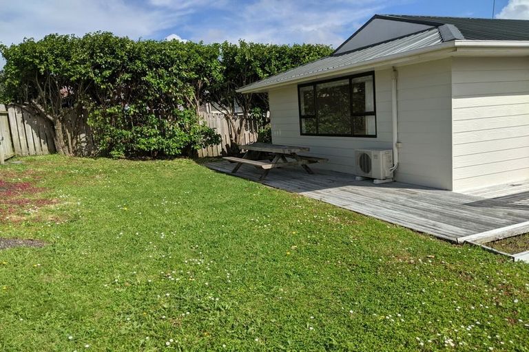 Photo of property in 60 Lavelle Road, Henderson, Auckland, 0612