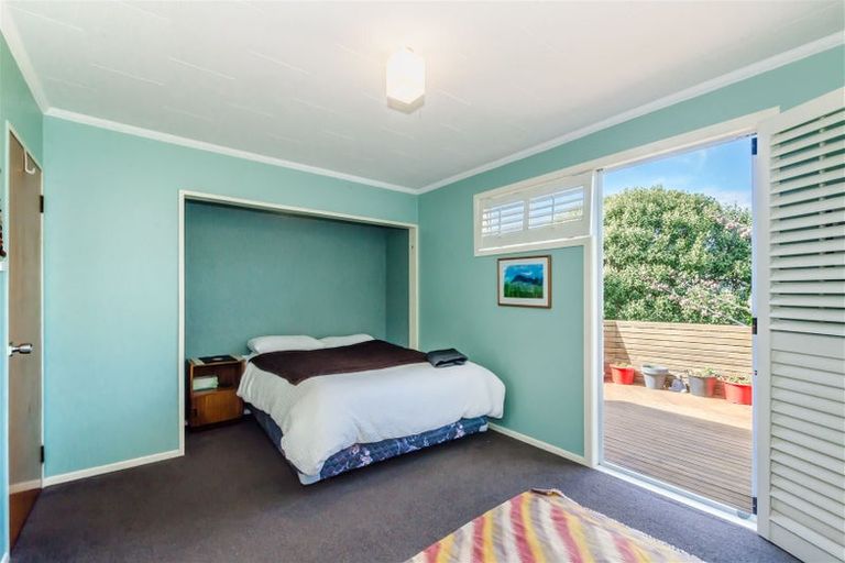 Photo of property in 28 Aperahama Street, Paekakariki, 5034