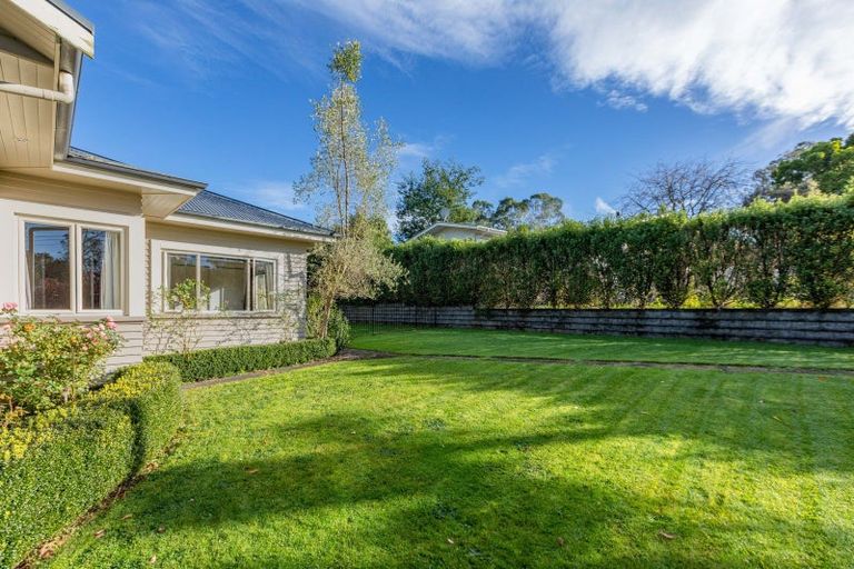Photo of property in 16 Abbotsford Road, Waipawa, 4210