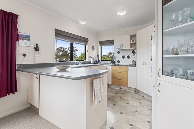 Photo of property in 11 Barnett Drive, Marton, 4710