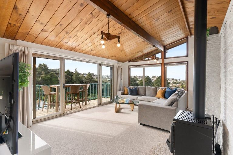 Photo of property in 12 Mcdowell Crescent, Hillcrest, Auckland, 0627