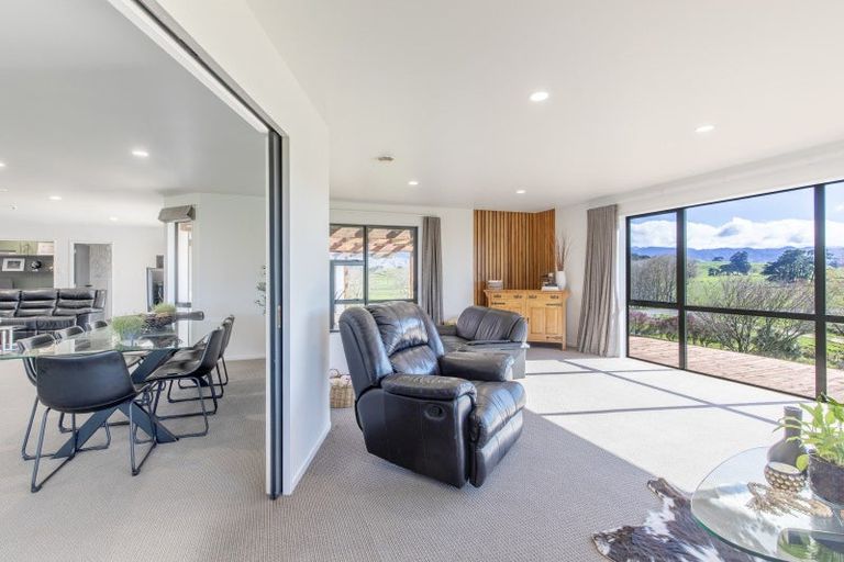 Photo of property in 14 Centre Road, Matamau, Dannevirke, 4977