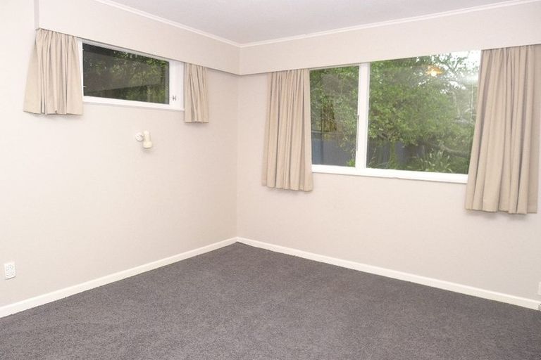 Photo of property in 54 Tiromoana Road, Raumati South, Paraparaumu, 5032