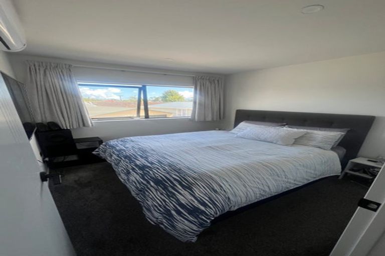Photo of property in 5/72 Tiraumea Drive, Pakuranga, Auckland, 2010