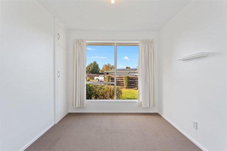 Photo of property in 51 Gibbs Drive, Woodend, 7610