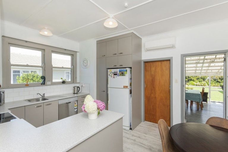 Photo of property in 14 Muir Street, Te Hapara, Gisborne, 4010