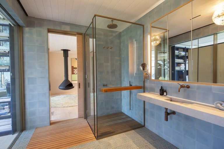 Photo of property in 4 Fishermans Lane, Mount Creighton, Queenstown, 9371