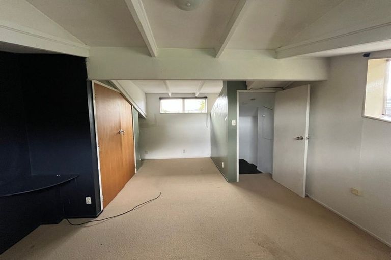 Photo of property in 11 Campbell Place, Pukehangi, Rotorua, 3015