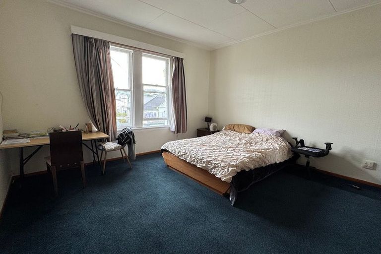 Photo of property in 4 Levy Street, Mount Victoria, Wellington, 6011