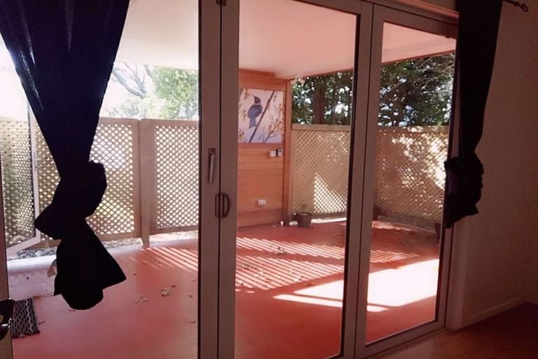 Photo of property in 2/58 Cliff Road, Torbay, Auckland, 0630