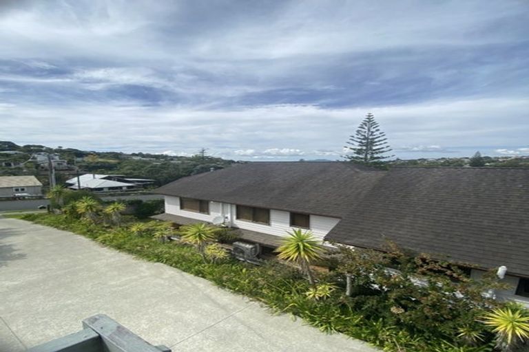 Photo of property in 1/46 Lyons Avenue, Murrays Bay, Auckland, 0630