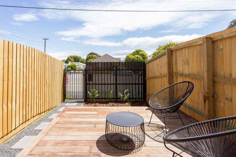 Photo of property in 2/80 Milton Street, Somerfield, Christchurch, 8024