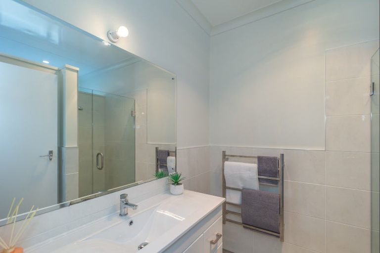 Photo of property in 100 Weraroa Road, Levin, 5510