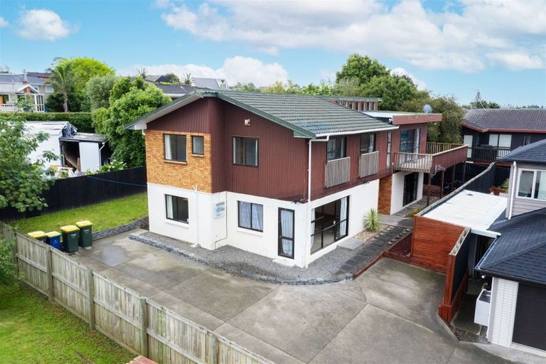 Photo of property in 198 Royal Road, Massey, Auckland, 0614
