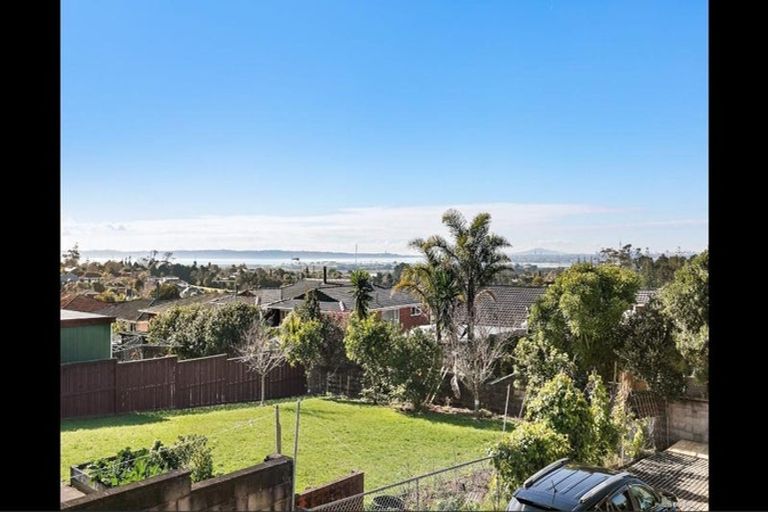 Photo of property in 4287 Great North Road, Glendene, Auckland, 0602