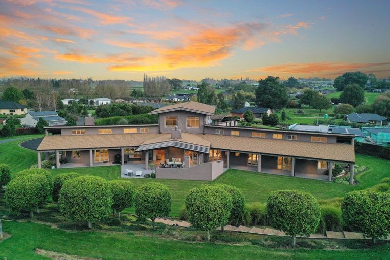 Photo of property in 30 Babina Avenue, Kumeu, 0810