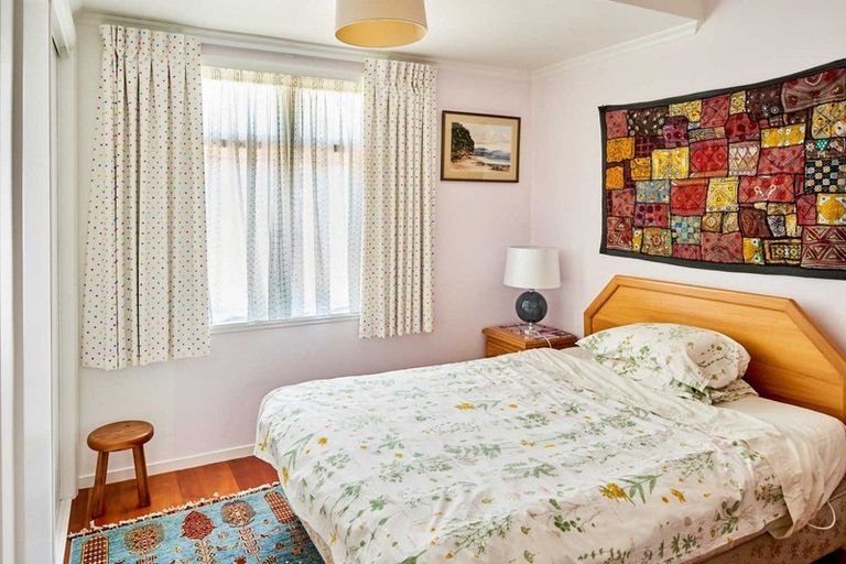 Photo of property in 57 Marine Parade, Eastbourne, Lower Hutt, 5013