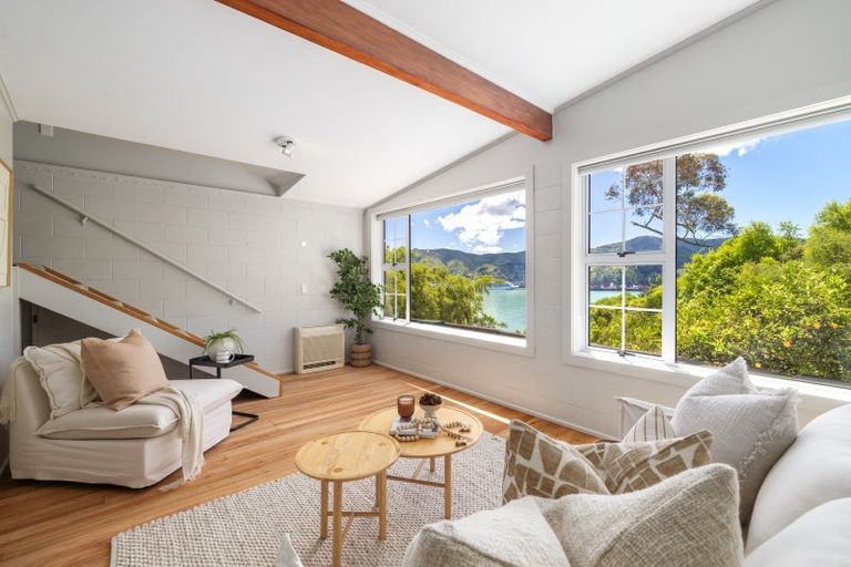 Photo of property in 23 Te Ara Crescent, Diamond Harbour, Lyttelton, 8971