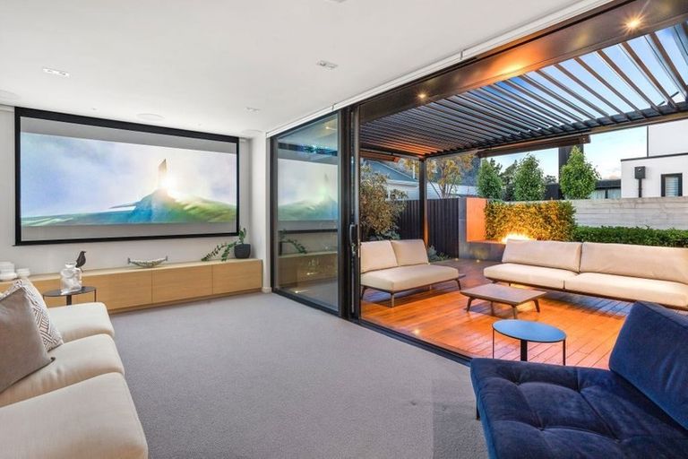 Photo of property in 18 Roa Road, Fendalton, Christchurch, 8041