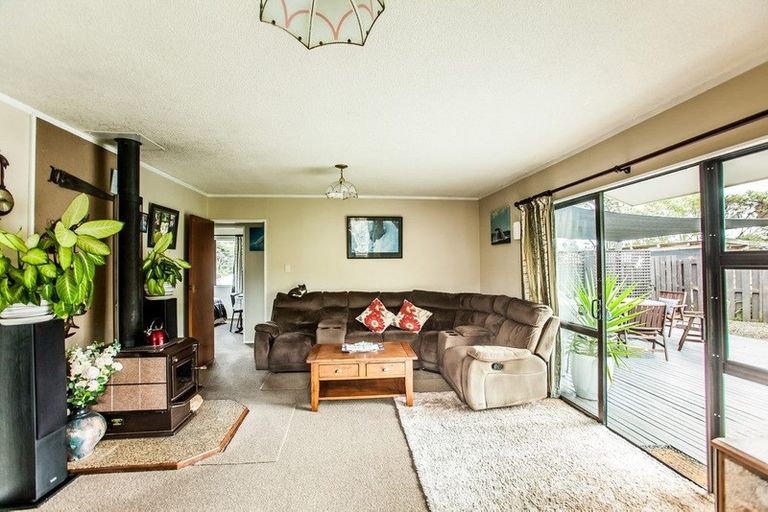 Photo of property in 8a Primrose Street, Raglan, 3225