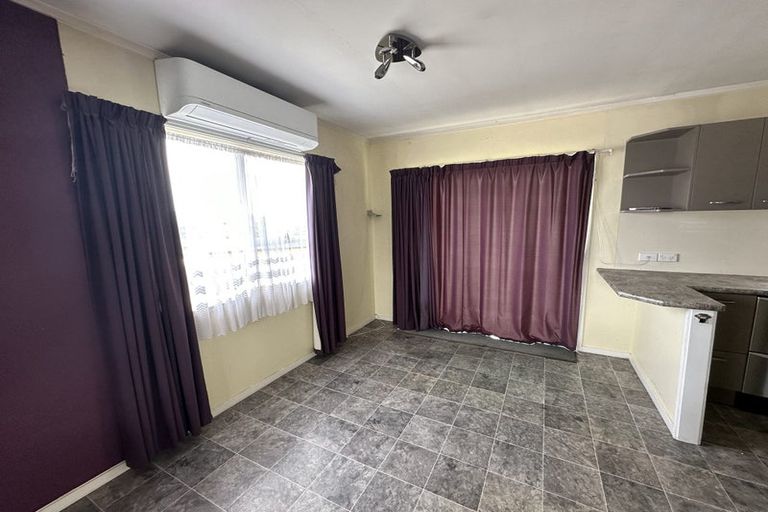 Photo of property in 18 Malvina Place, Bucklands Beach, Auckland, 2014