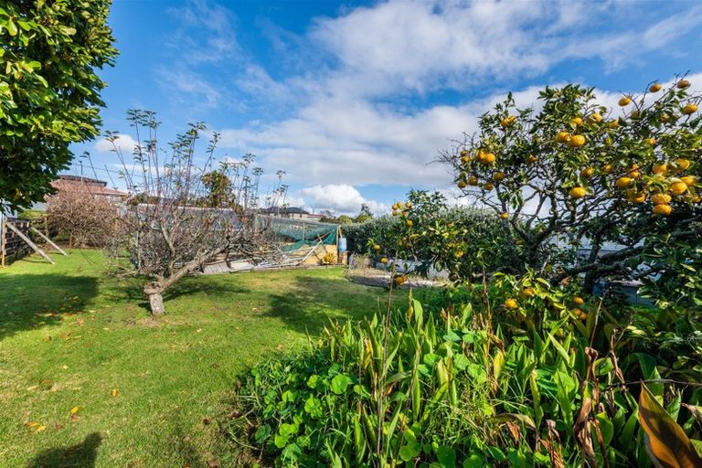 Photo of property in 72a Sylvan Crescent, Te Atatu South, Auckland, 0610