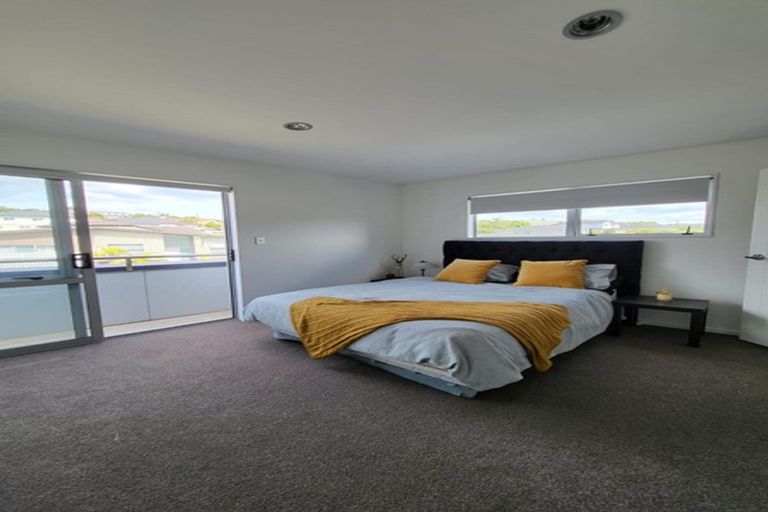 Photo of property in 12 Vino Cina Heights, Ranui, Auckland, 0612