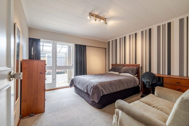 Photo of property in 18 Mudgway Place, Awapuni, Palmerston North, 4412