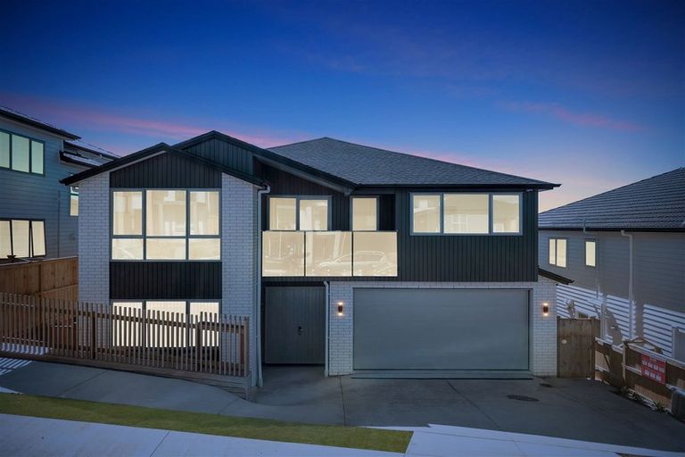 Photo of property in 7 Aklander Rise, Flat Bush, Auckland, 2019