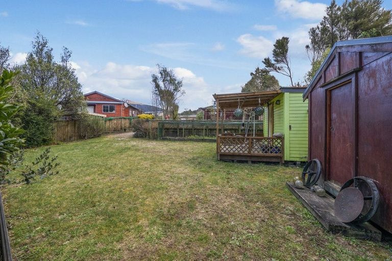 Photo of property in 7 Hinenamu Grove, Turangi, 3334