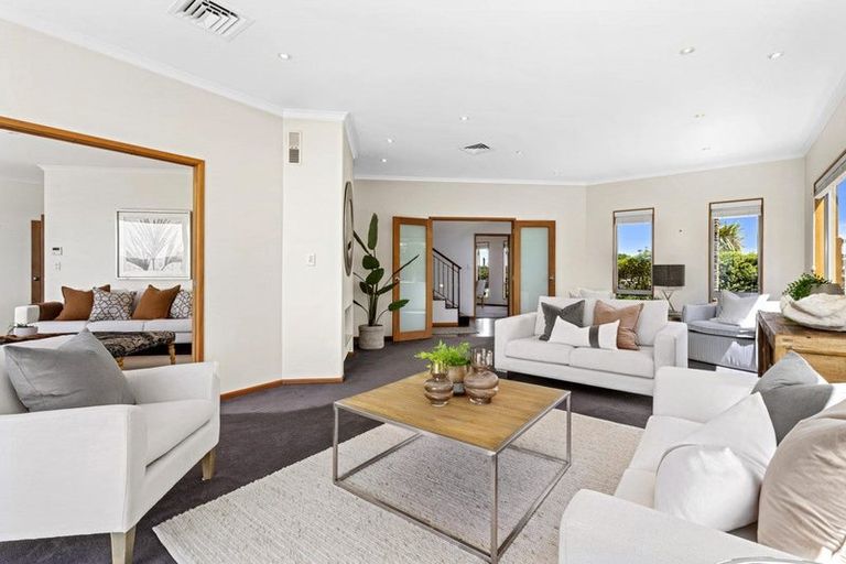 Photo of property in 24 Cliff Road, Torbay, Auckland, 0630