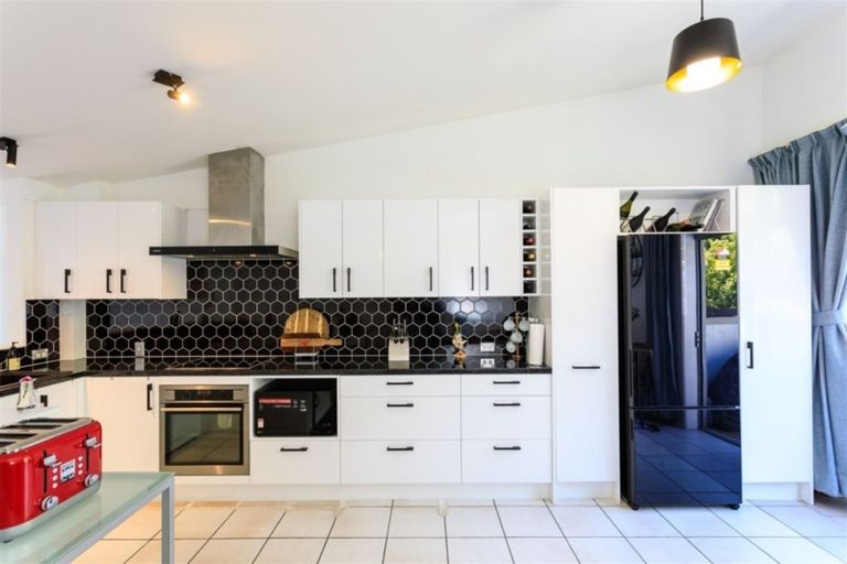 Photo of property in Greenstone Terraces, 5/716 Frankton Road, Queenstown, 9300