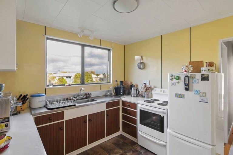 Photo of property in 29 Hennessy Street East, Foxton Beach, Foxton, 4815