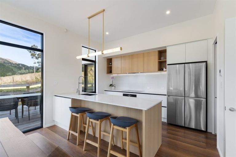 Photo of property in 11 Round Hill Rise, Cracroft, Christchurch, 8022