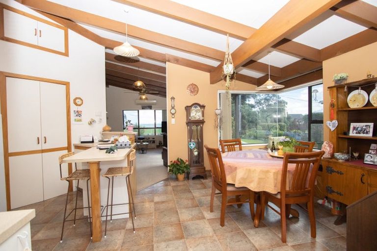Photo of property in 8 Seaview Avenue, Te Puru, Thames, 3575