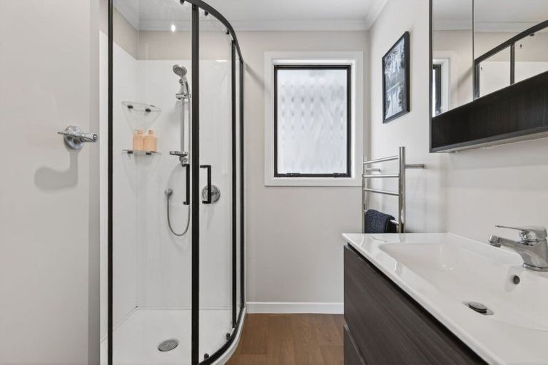 Photo of property in 5 Cemetery Road, Sanson, 4817