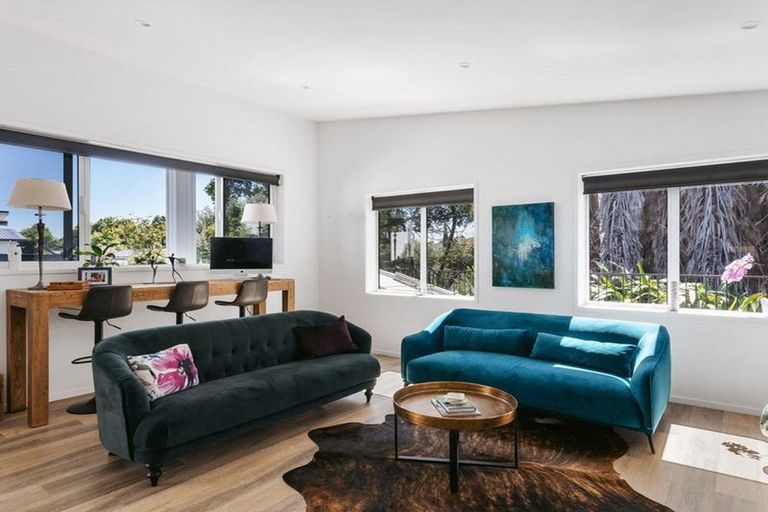 Photo of property in 9 Washingtonia Way, Omokoroa, 3114