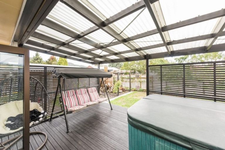 Photo of property in 24 Martin Avenue, Wakefield, 7025