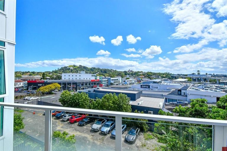 Photo of property in 308/64 Great South Road, Epsom, Auckland, 1051
