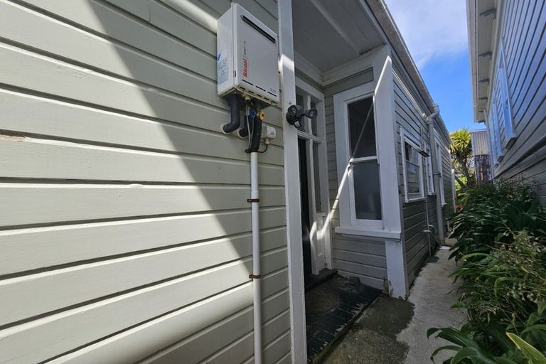 Photo of property in 22 Lawrence Street, Newtown, Wellington, 6021