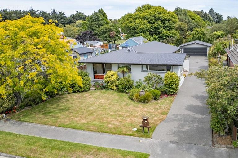 Photo of property in 34 Waiau Street, Cracroft, Christchurch, 8025