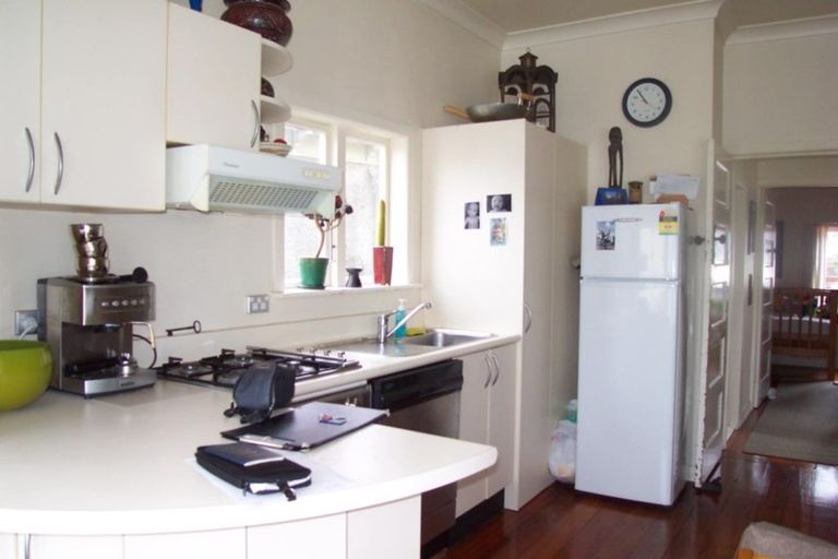 Photo of property in 28 Roxburgh Street, Mount Victoria, Wellington, 6011