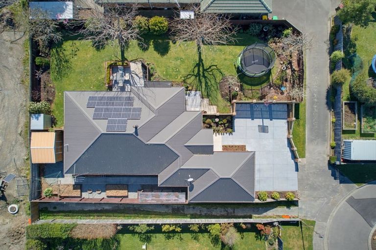 Photo of property in 33 Panckhurst Drive, Woodend, 7610